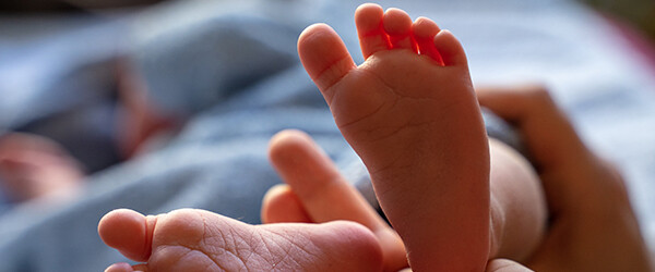 World's first IVF babies feet 600x250